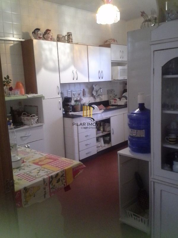 Casa para Venda - 330m², 4 dormitórios, Menino Deus