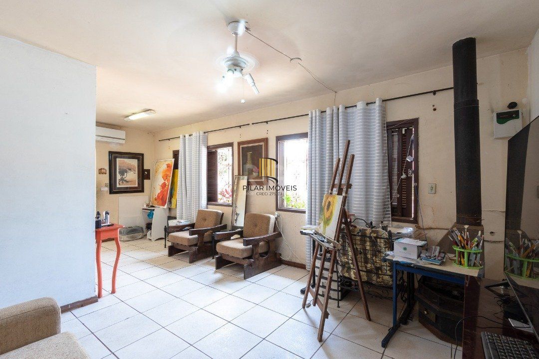 Casa para Venda - 149.99m², 6 dormitórios, sendo 2 suites, Nonoai