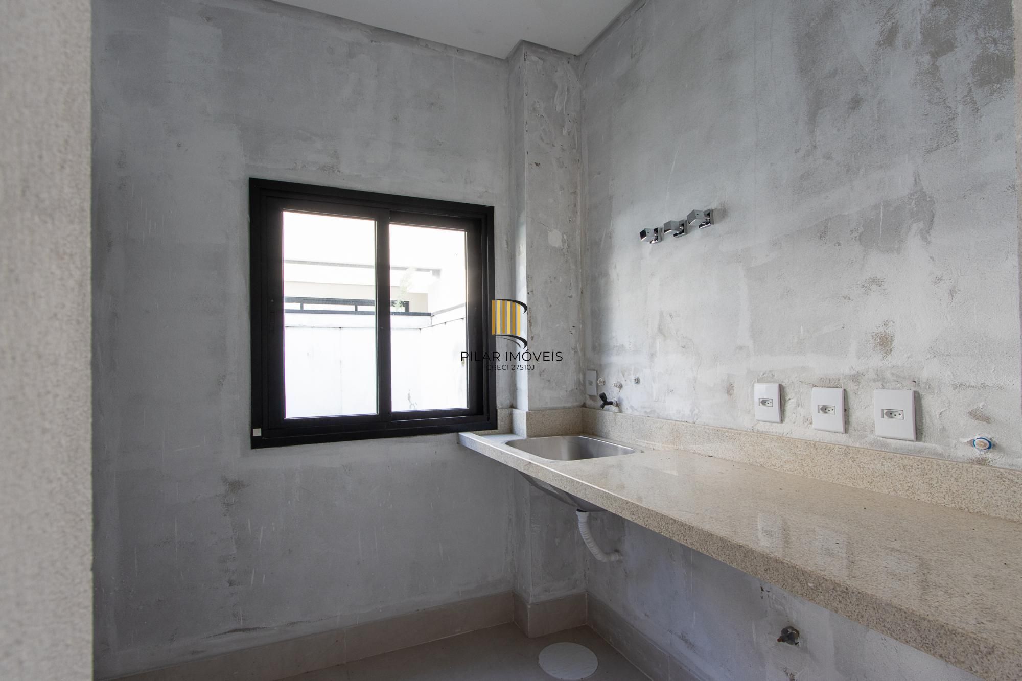 Casa de condomínio, 3 dormitórios, 3 suítes.