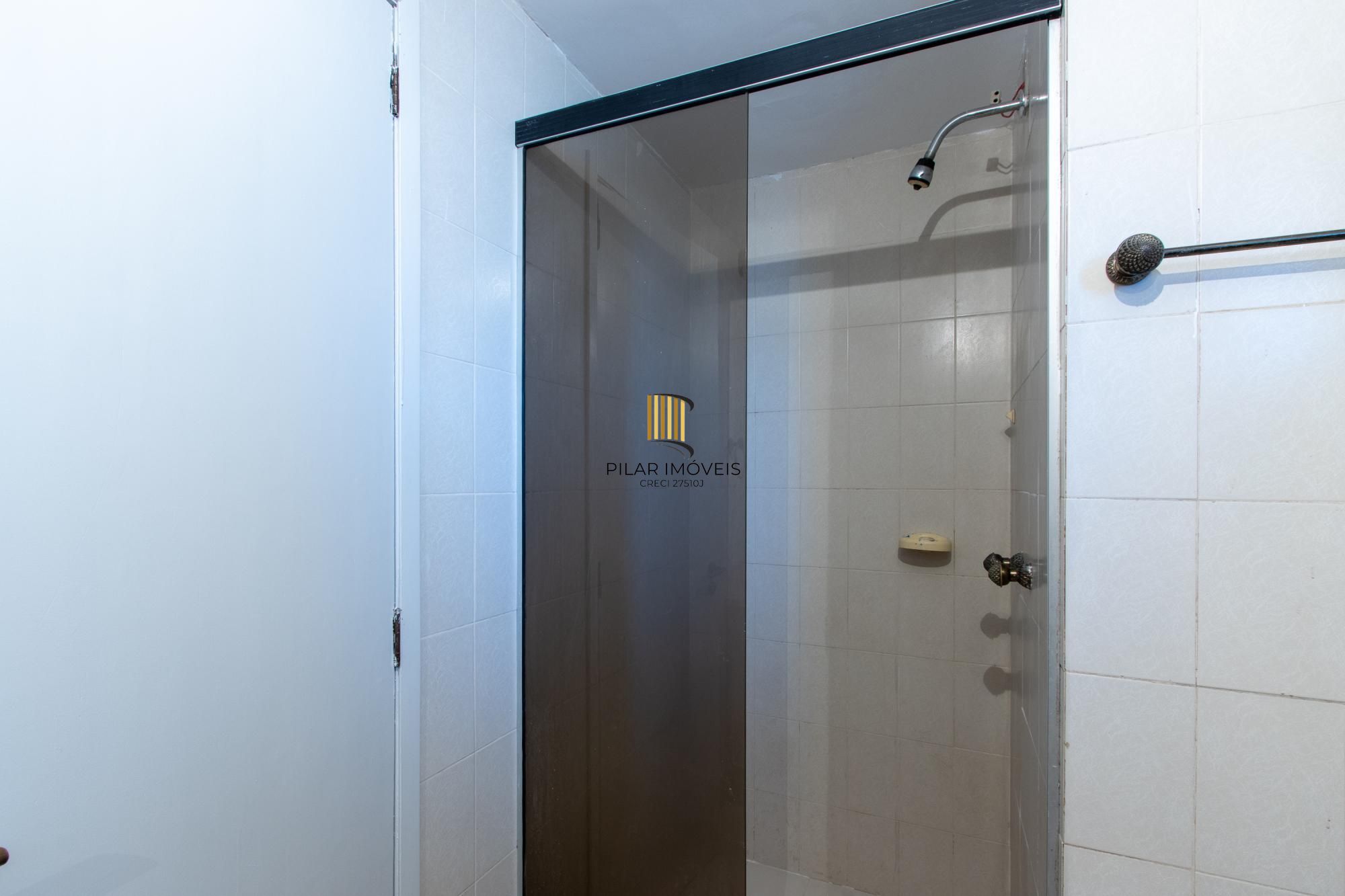 Apartamento 3 quartos, reformado, condomínio com infraestrutura - Bairro Cristal