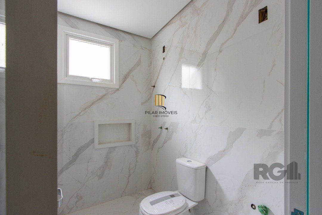 Casa | 3 quartos | 2 Suítes | 4 vagas cobertas | 260m2 Privativos | Bairro Santa Tereza
