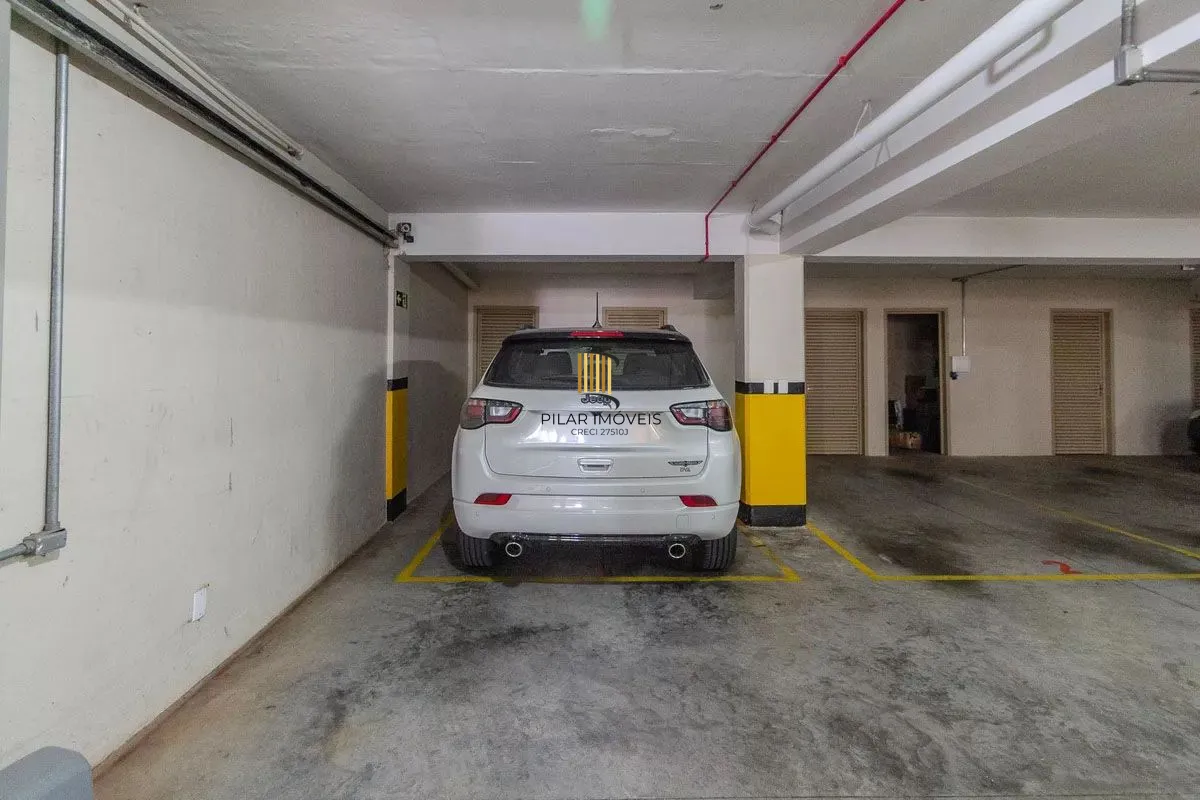 Apartamento com 3 dormitórios, 2 vagas e 231.61m² - Bairro Menino Deus