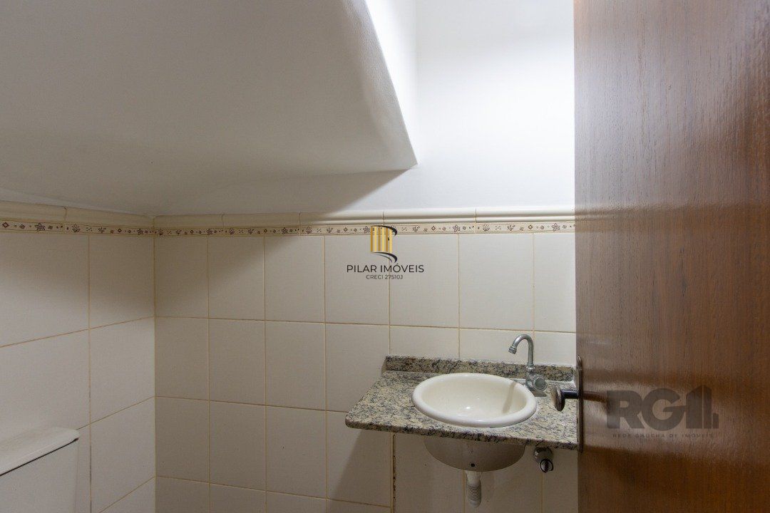 Casa de Condomínio 3 dormitórios no bairro Cavalhada