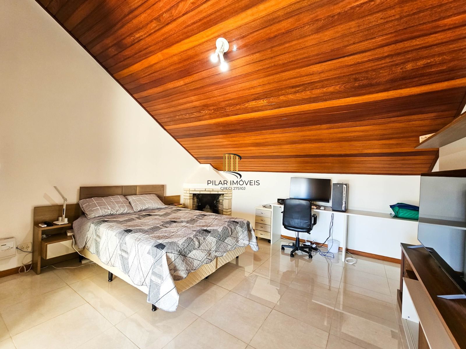 Casa 3 dormitórios no bairro Tristeza