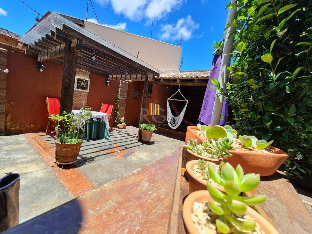 Casa para Venda - 182m², 3 dormitórios, sendo 3 suites, 2 vagas - Guarujá/ Portal do Guarujá