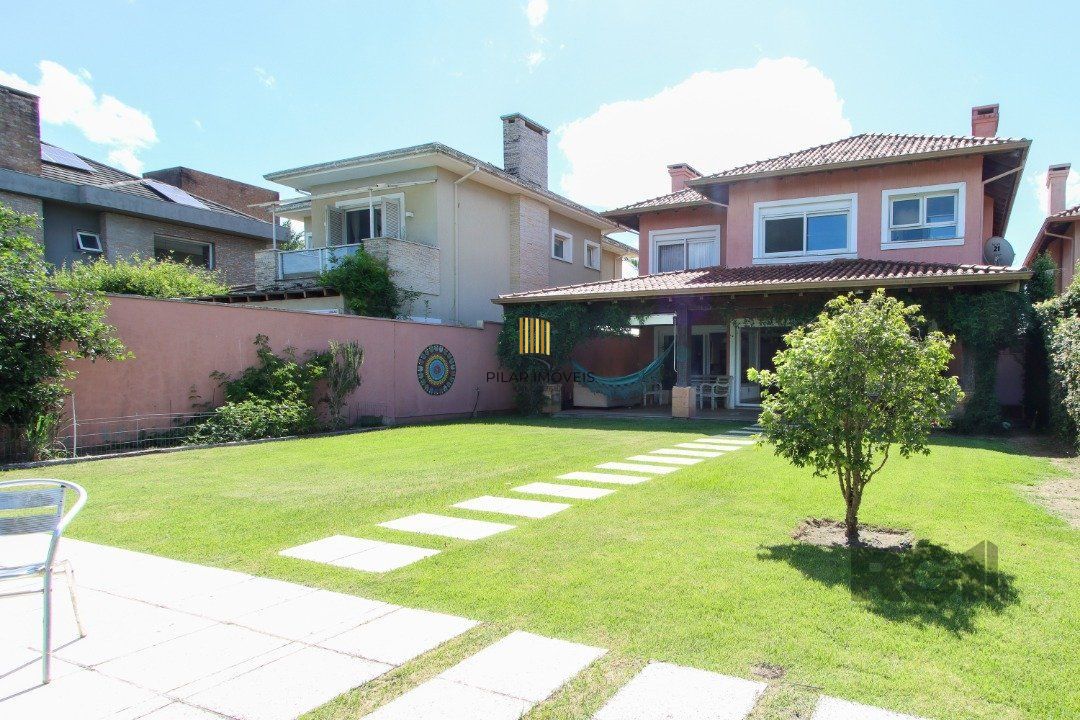 Casa de Condomínio 4 dormitórios no bairro Belém Novo