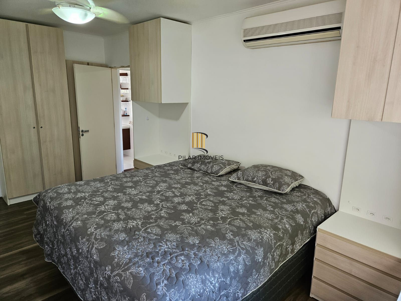 Casa em Condomínio, 03 dormitórios 04 Vagas, 229m²  na Tristeza, Porto Alegre, RS!!