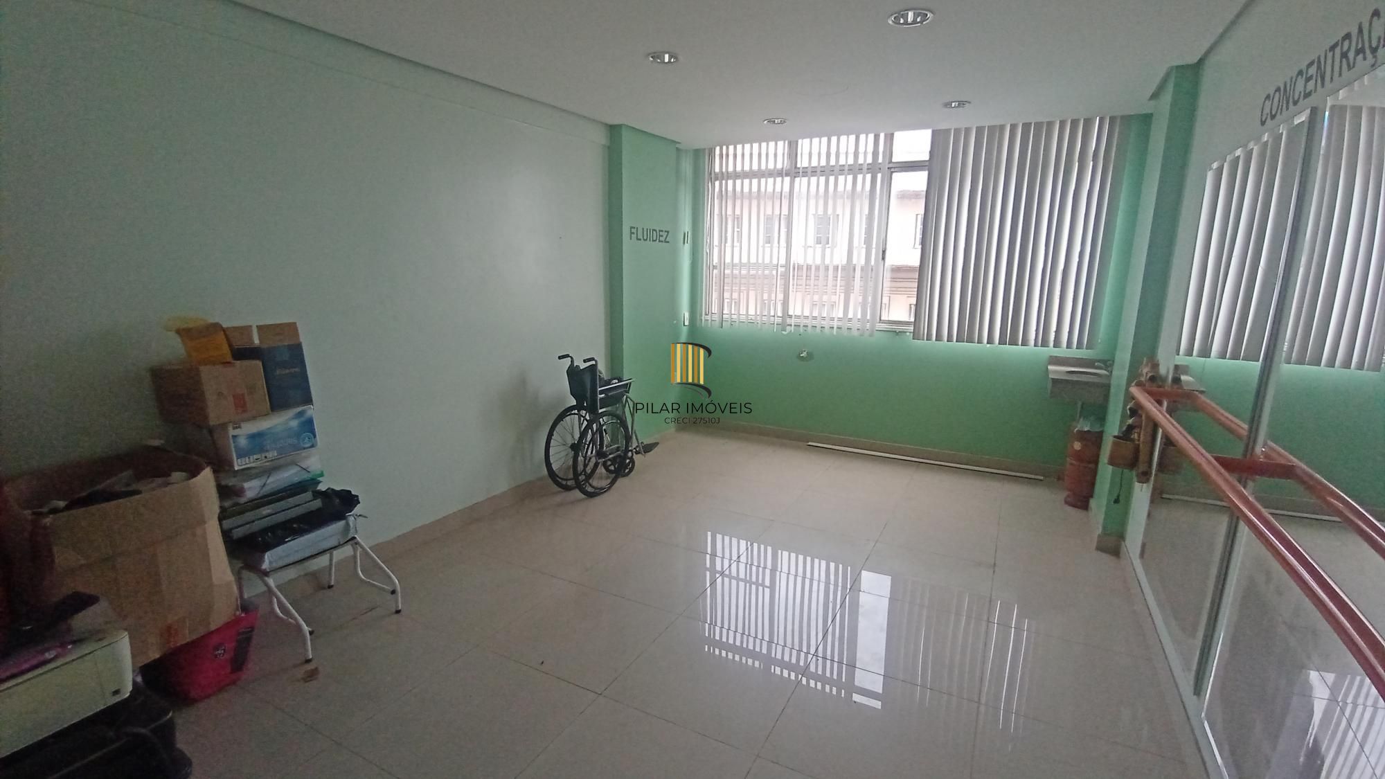 Imóvel comercial com 3 salas e recepção no Centro Histórico