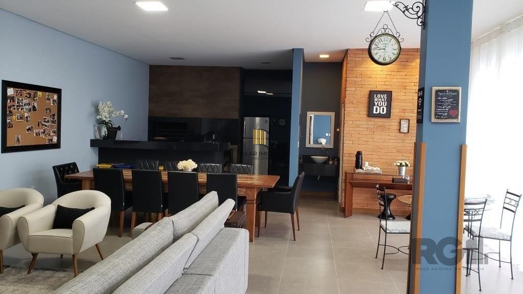 Casa 3 dormitórios no bairro Teresópolis