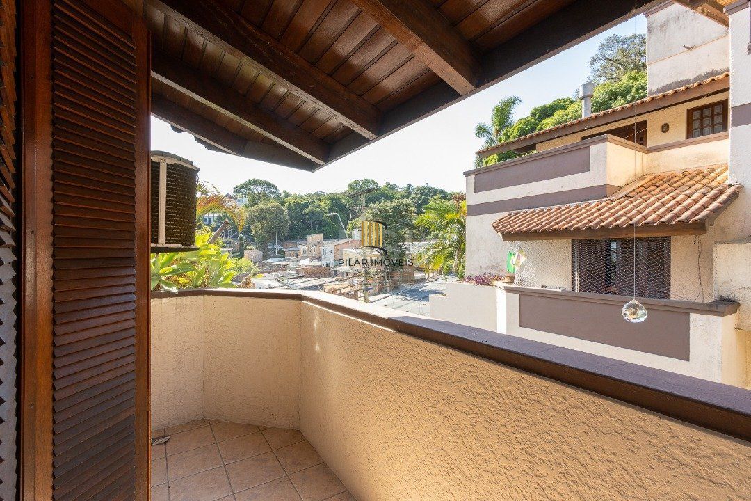 Casa de Condomínio 3 dormitórios no bairro Tristeza