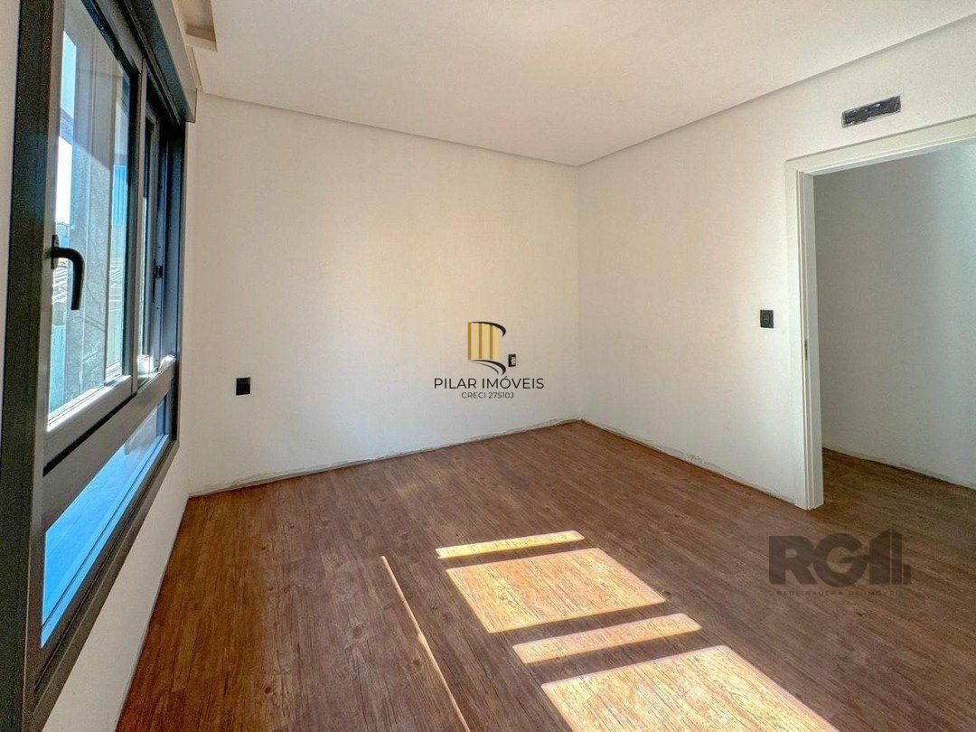 Casa de Condomínio 4 dormitórios no bairro Morada Gaúcha