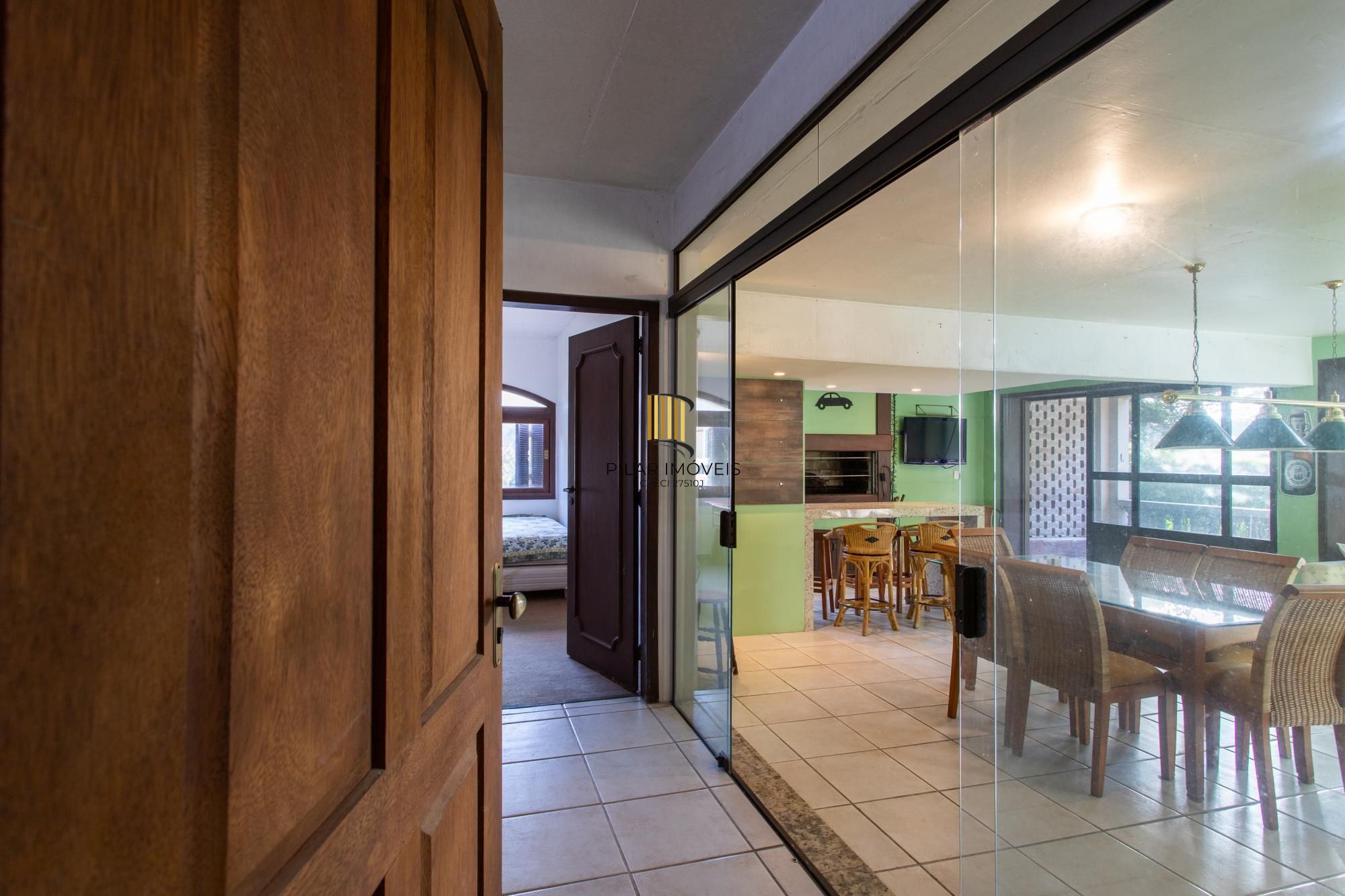 Casa em Condomínio à venda com 5 dormitórios, 565m² e 4 vagas no Condominio Jardim do Sol, Zona Sul de Porto Alegre