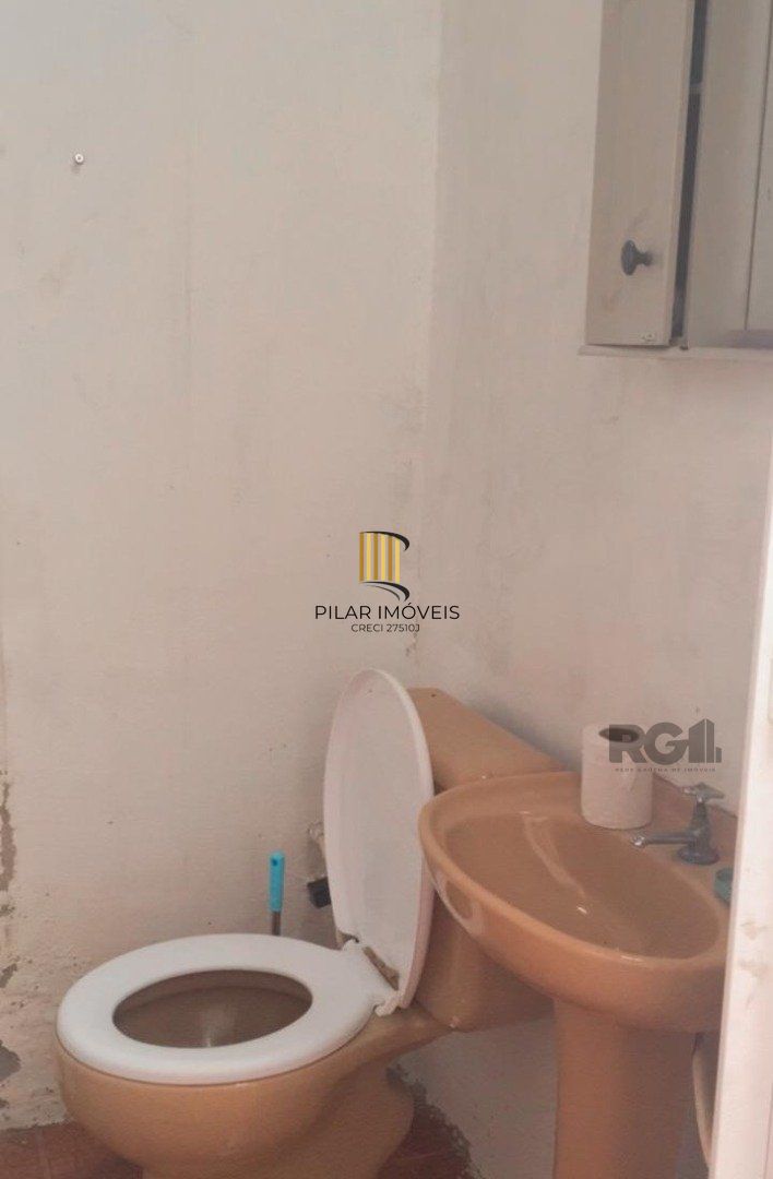 Casa Térrea | 4 quartos | 5 vagas | 220,0m2 | Bairro Rubem Berta