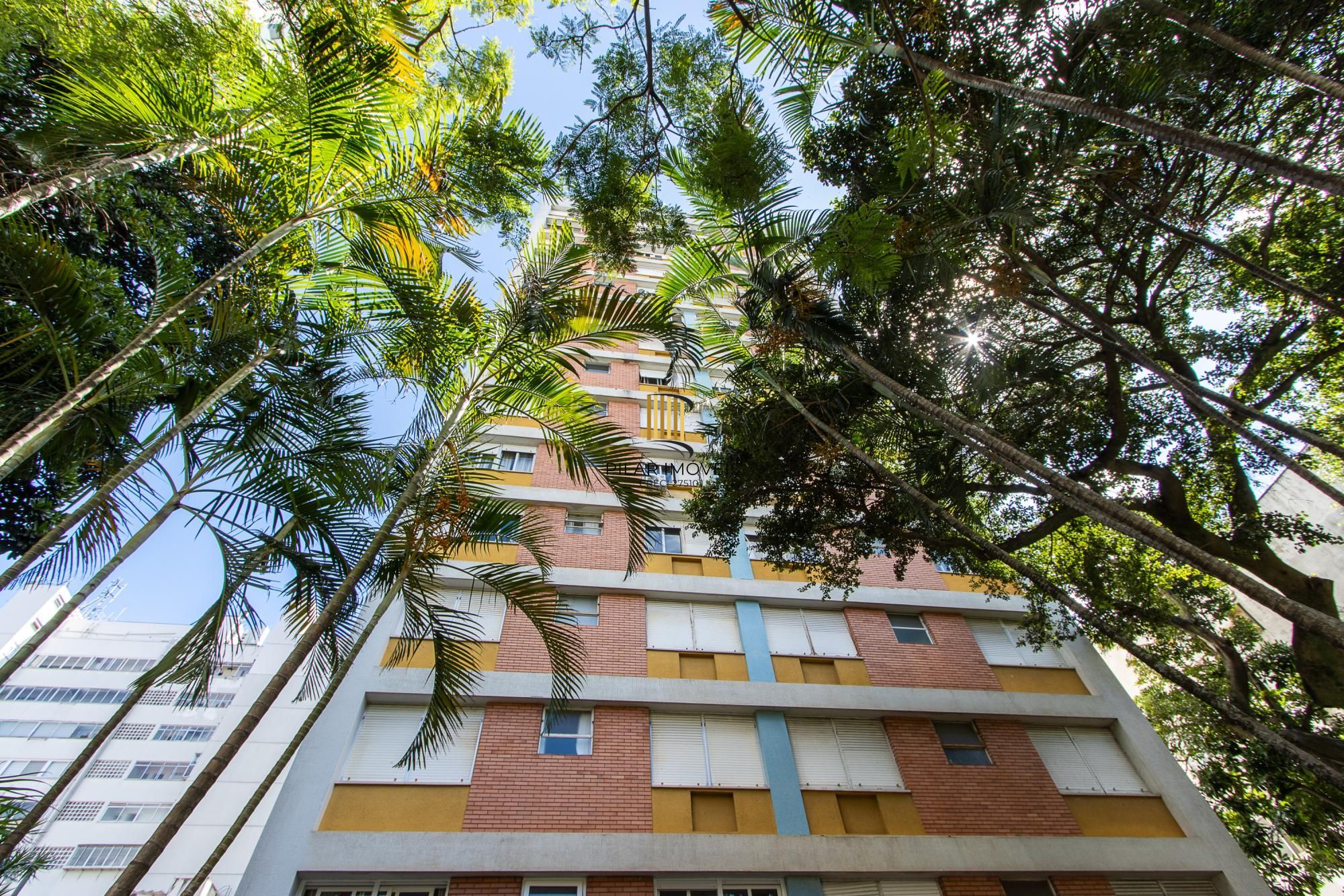 Apartamento 3 dormitorios com 168,65m2 privativos e uma vaga..