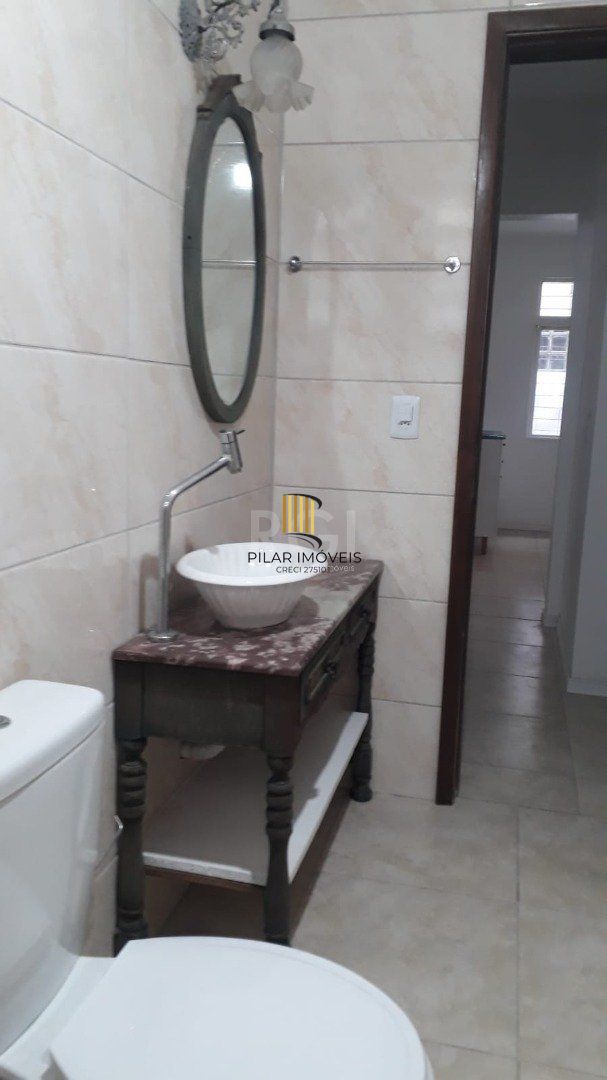 Casa 3 dormitórios no bairro Ipanema