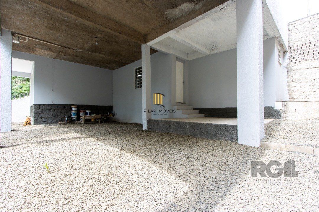 Casa | 3 quartos | 2 Suítes | 4 vagas cobertas | 260m2 Privativos | Bairro Santa Tereza