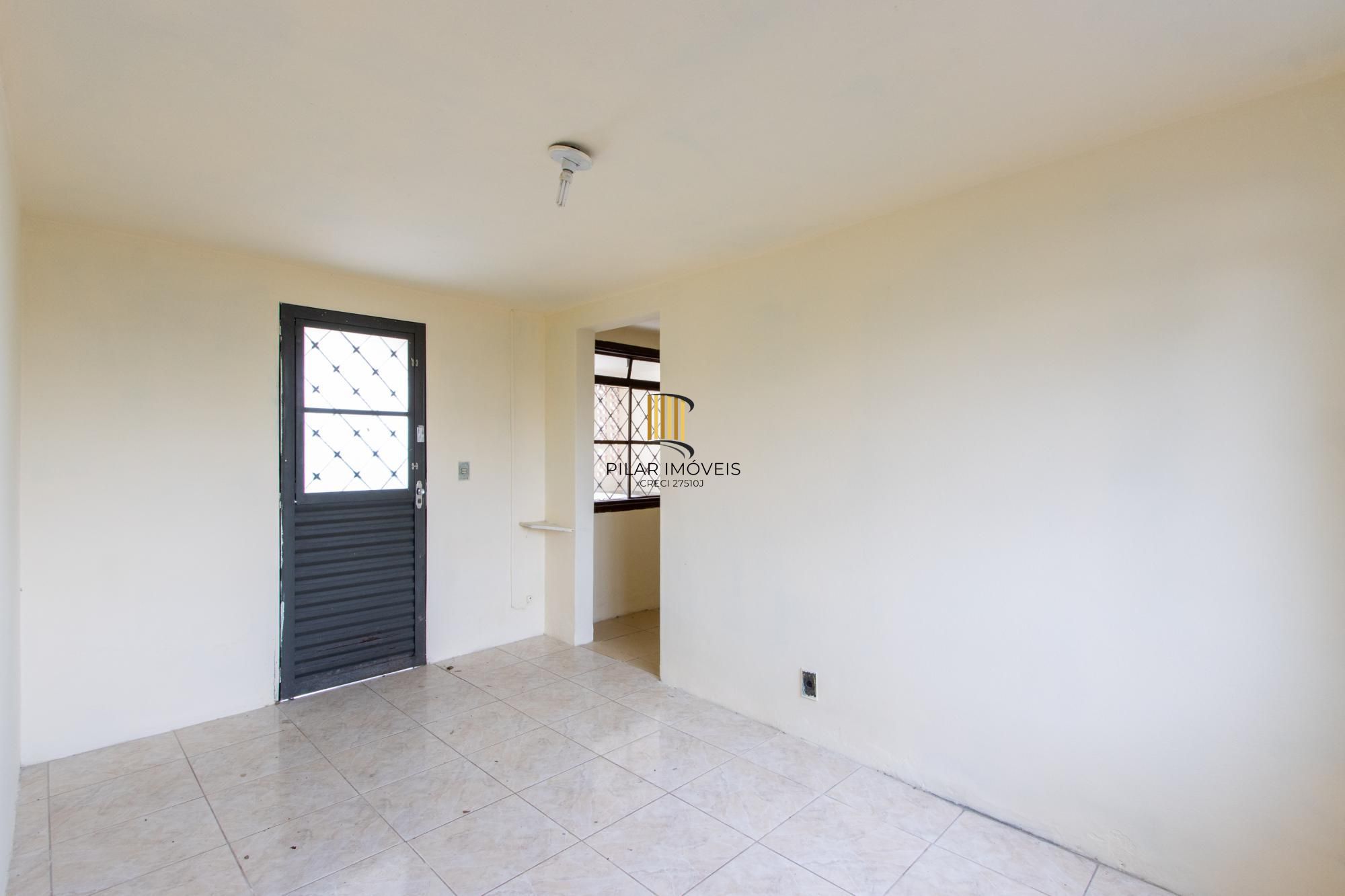 Casa 2 dormitórios no bairro Tristeza