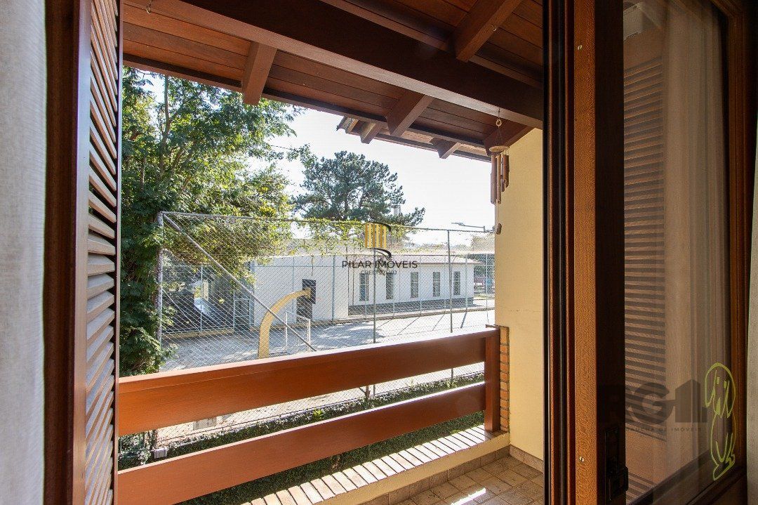 Casa de Condomínio 4 dormitórios no bairro Tristeza