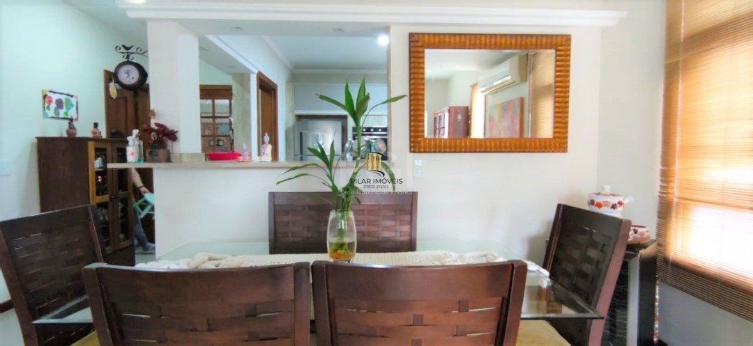 Casa para Venda - 179m², 3 dormitórios, sendo 1 suites, 5 vagas - Hípica
