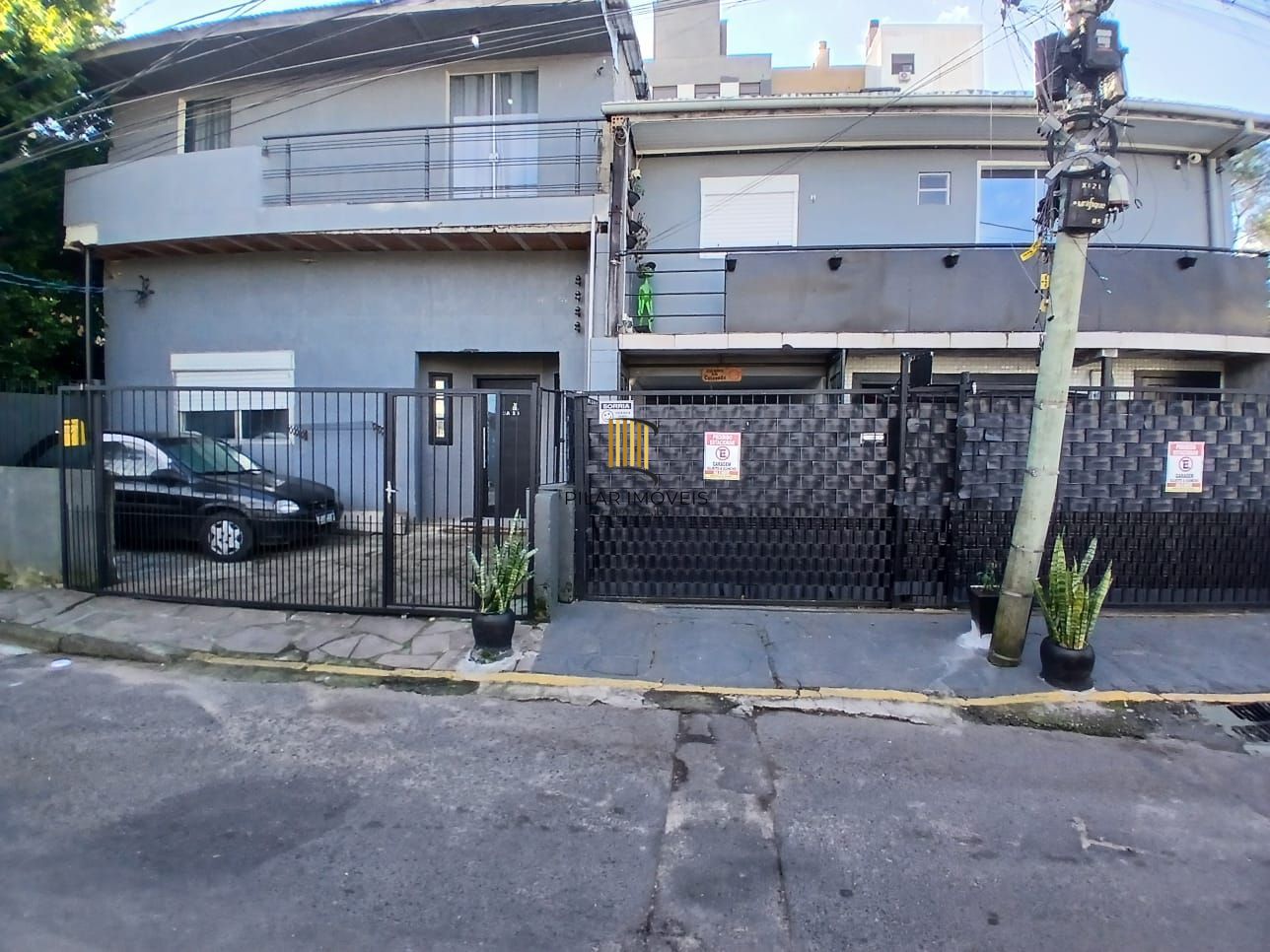 Casa 3 dormitórios no bairro Camaquã