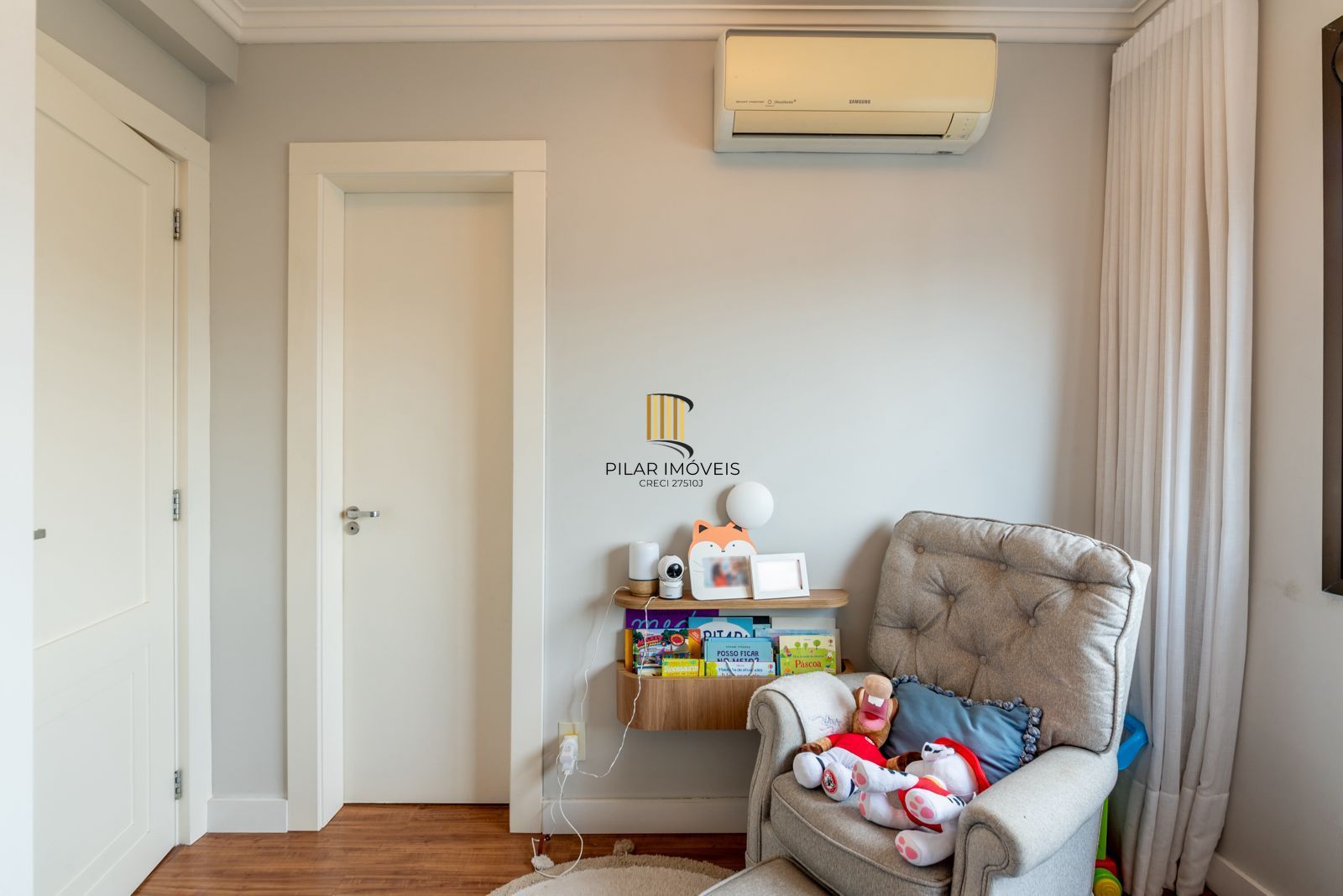 Apartamento exclusivo, decorado com requinte e uma vista incrível!