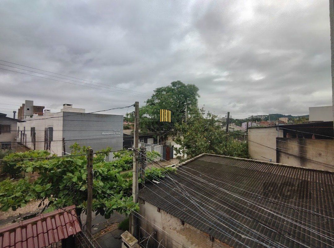 Casa para venda com 3 dormitórios no bairro Tristeza