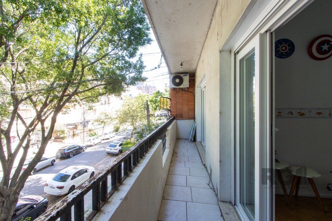 Apartamento de  186,66m2, 4 dormitórios, 1 suíte, 3 banheiros, 4 vagas,no bairro Rio Branco.