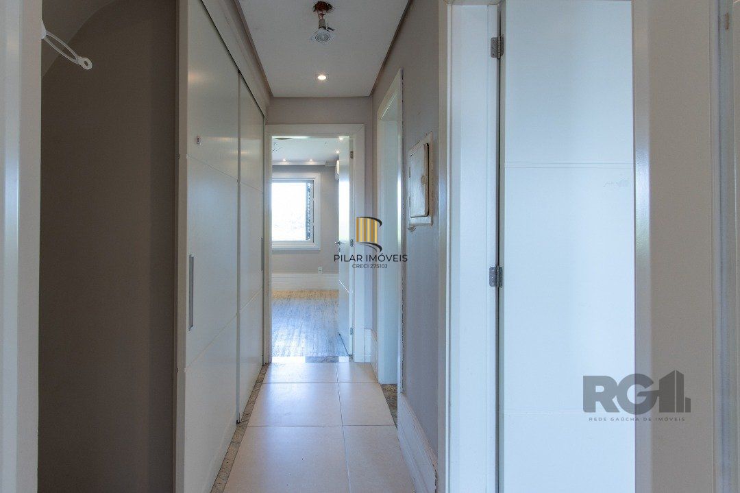 Casa Condominio para Venda - 384.33m², 3 dormitórios, sendo 1 suites, 3 vagas - Cristal