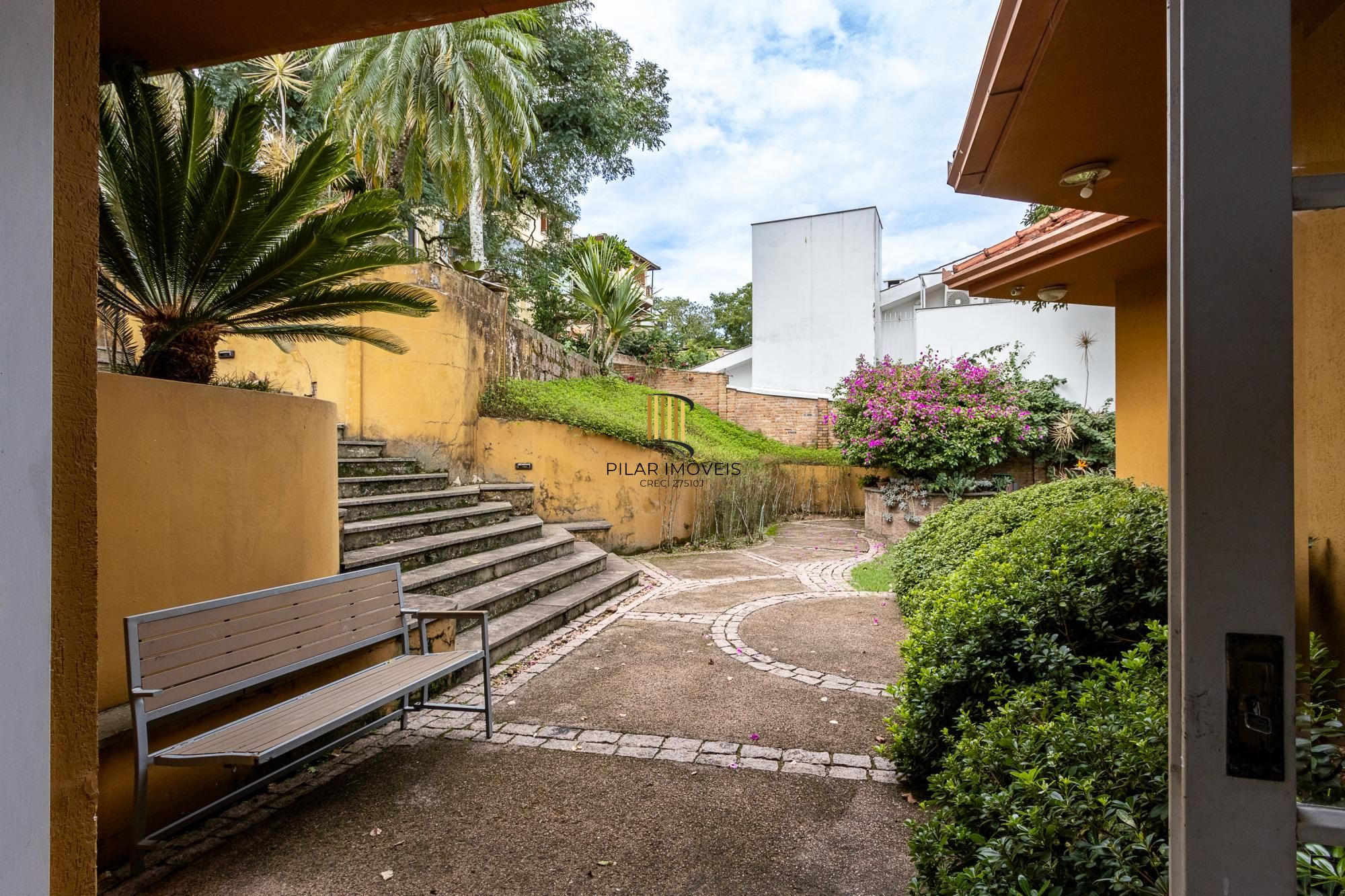 Casa 4 dormitórios no bairro Vila Conceição