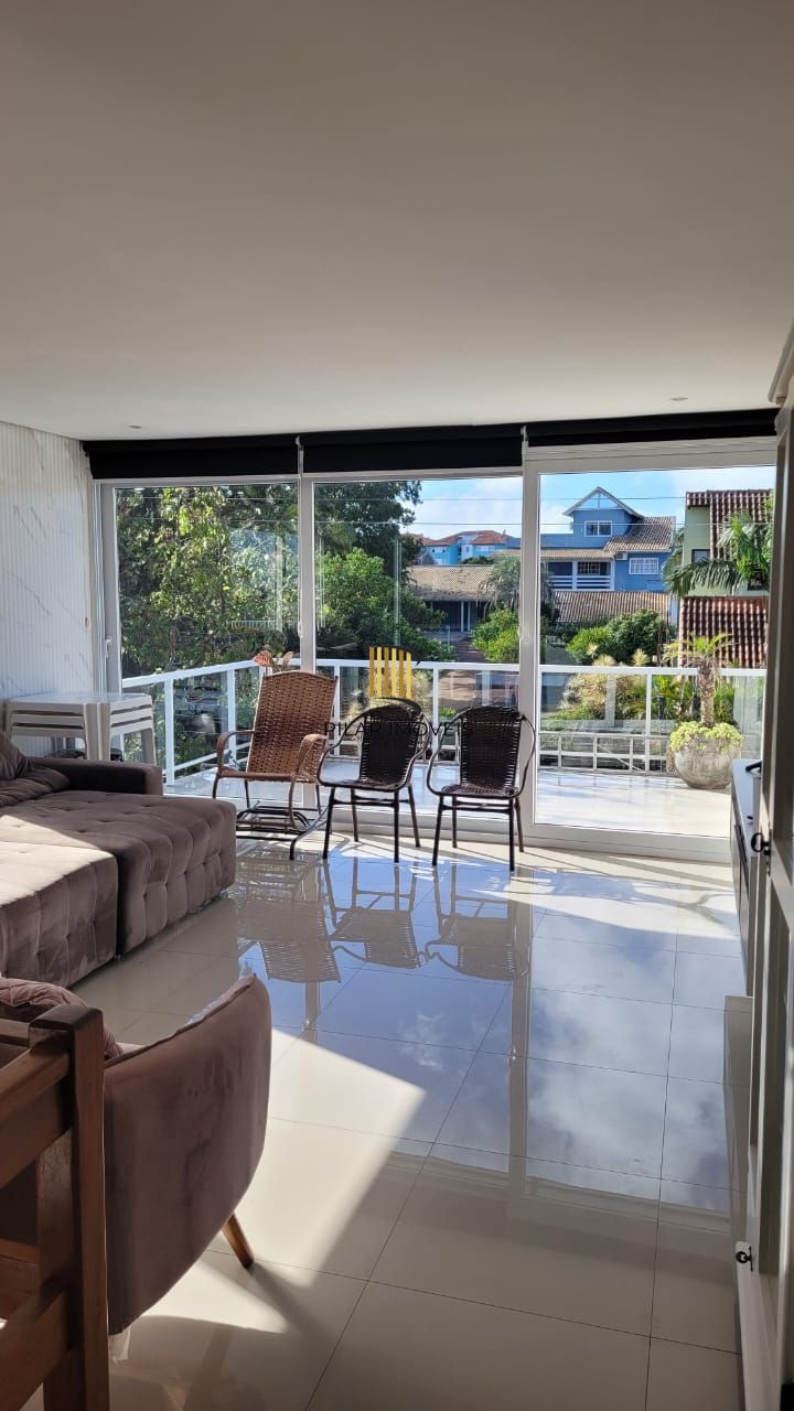 Sobrado de Alto Padrão na Vila Nova – 3 Dormitórios e 170 m² de Conforto e Estilo!