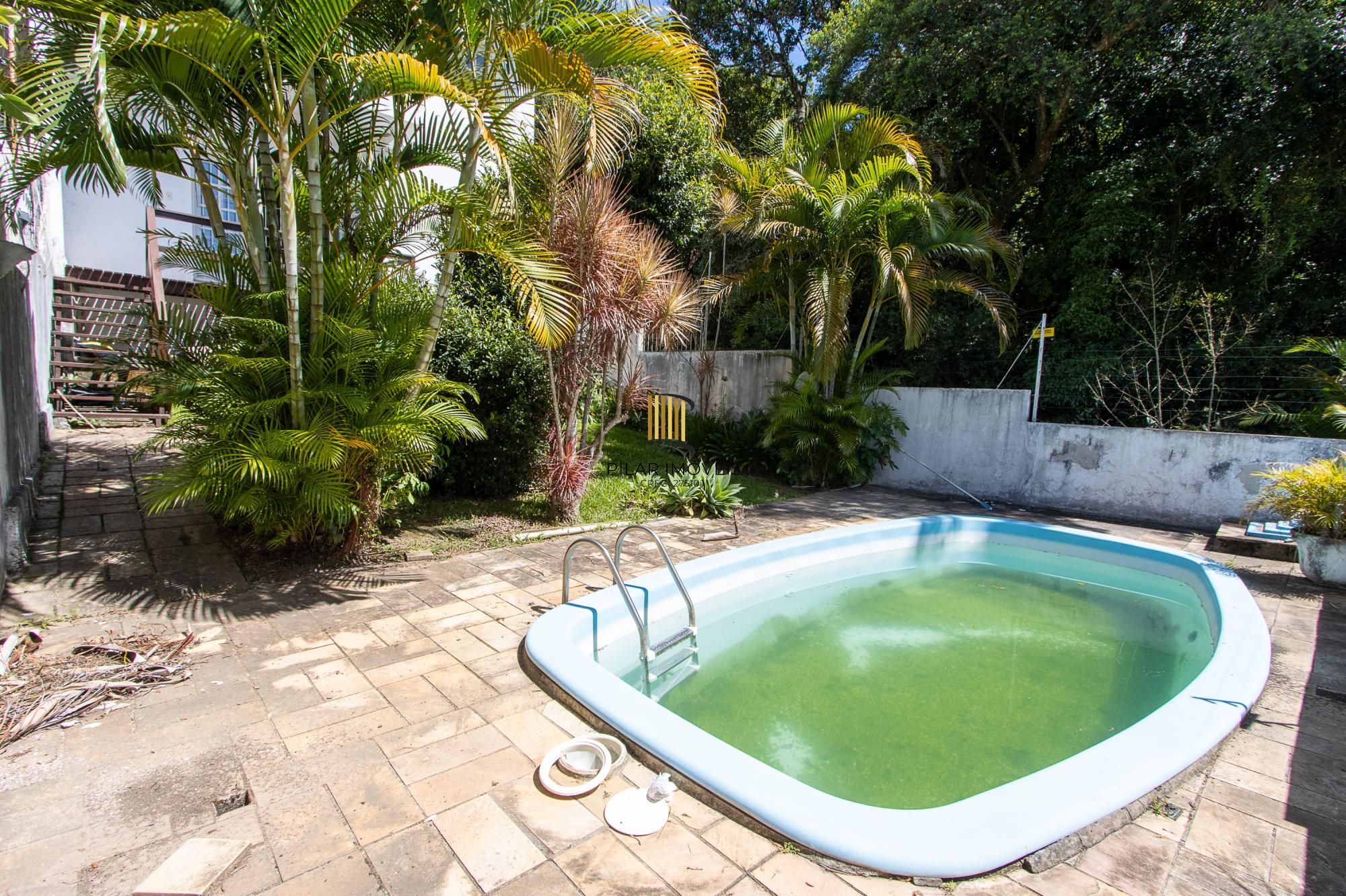 Casa à venda no Altos do Ipê no Bairro Espirito Santo.