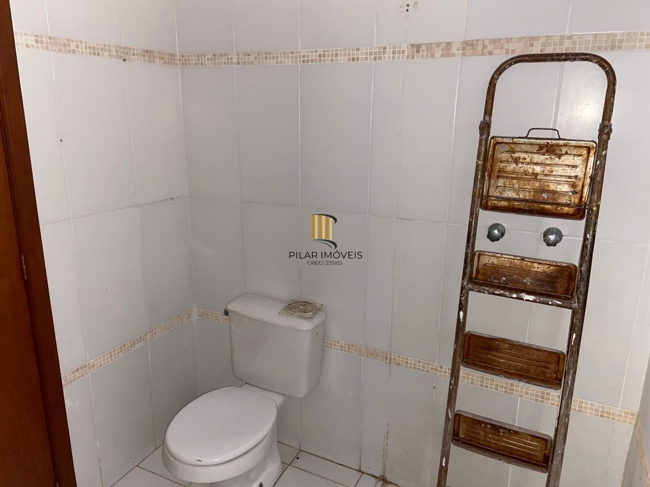 Casa 2 dormitórios no bairro Hípica