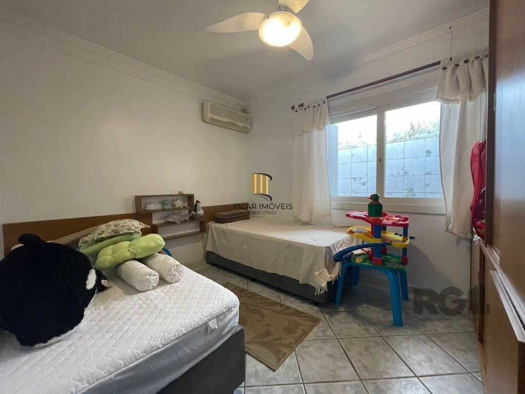 Casa 4 dormitórios no bairro Centro