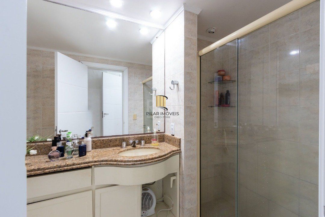 Casa para Venda - 300m², 4 dormitórios, sendo 2 suites, 4 vagas - Vila Assunção