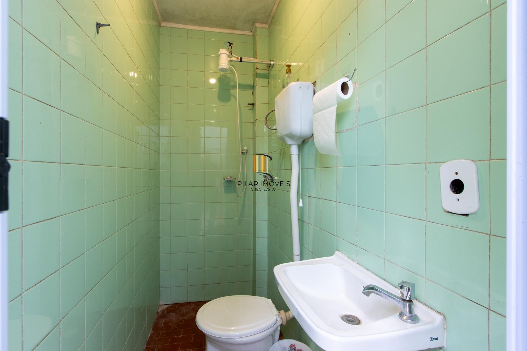 Casa TODA Reformada à Venda  – Mobiliada