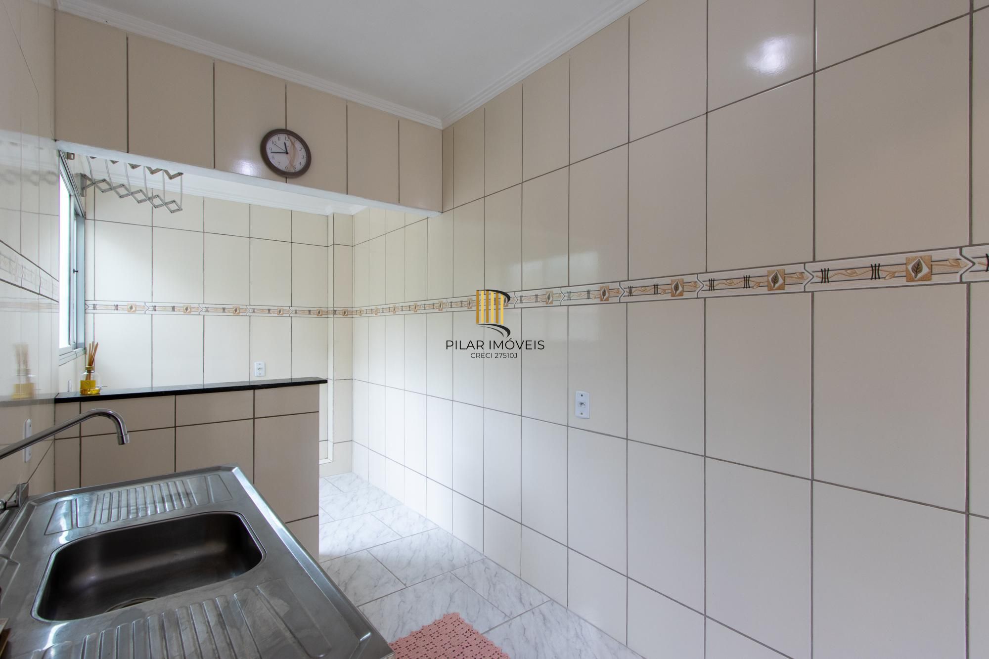 Casa 6 dormitórios no bairro Santa Tereza