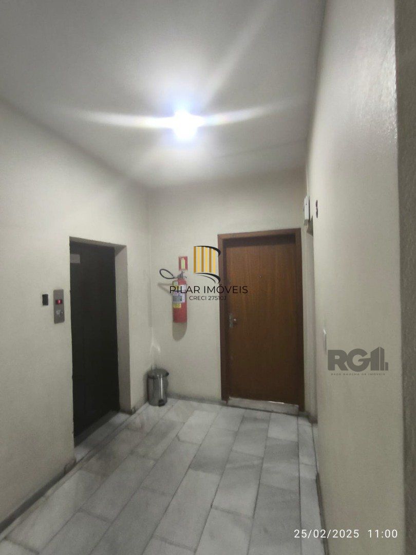 Sala comercial | Bairro Tristeza | 25 m² priv | Banheiro | Portaria | Elevador