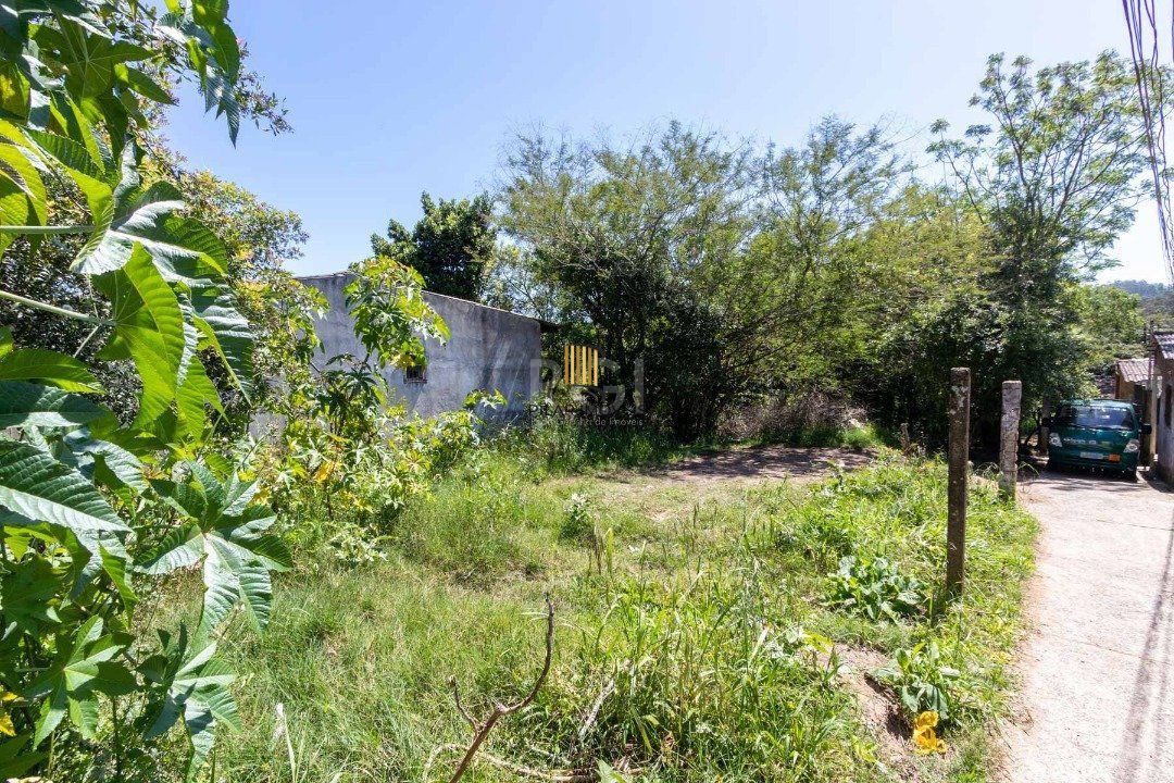 Casa para Venda - 2200m², 3 dormitórios, Lomba do Pinheiro