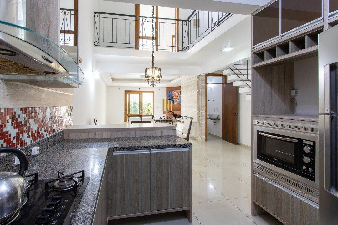 Casa para Venda - 204m², 3 dormitórios, sendo 3 suites, 2 vagas - Espirito Santo