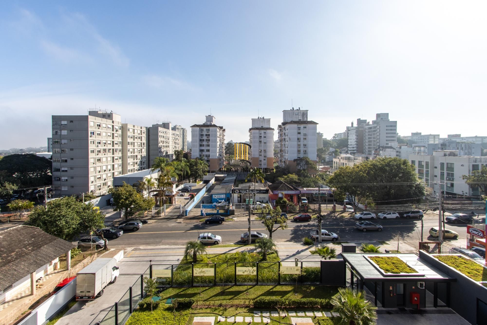Infra Completa 3 Dormitórios sendo 1 suíte 1 Banheiro social acesso para os dois quartos. churrasqueira e lareira.