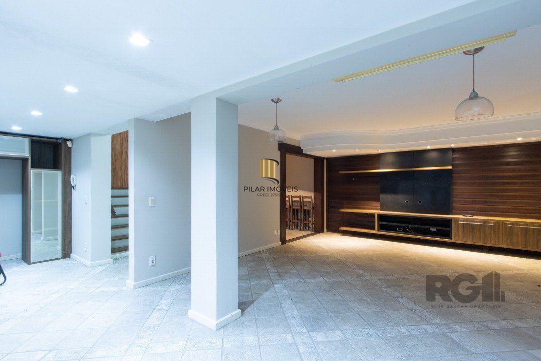 Excelente casa comercial com aproximadamente 300m² de área construída