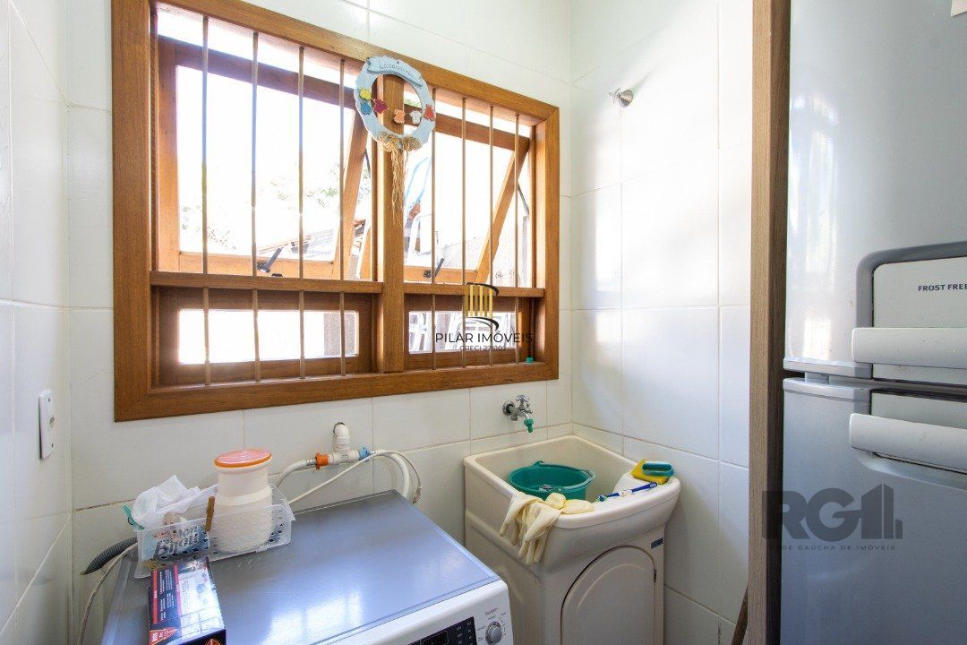 Casa 3 dormitórios no bairro Espírito Santo