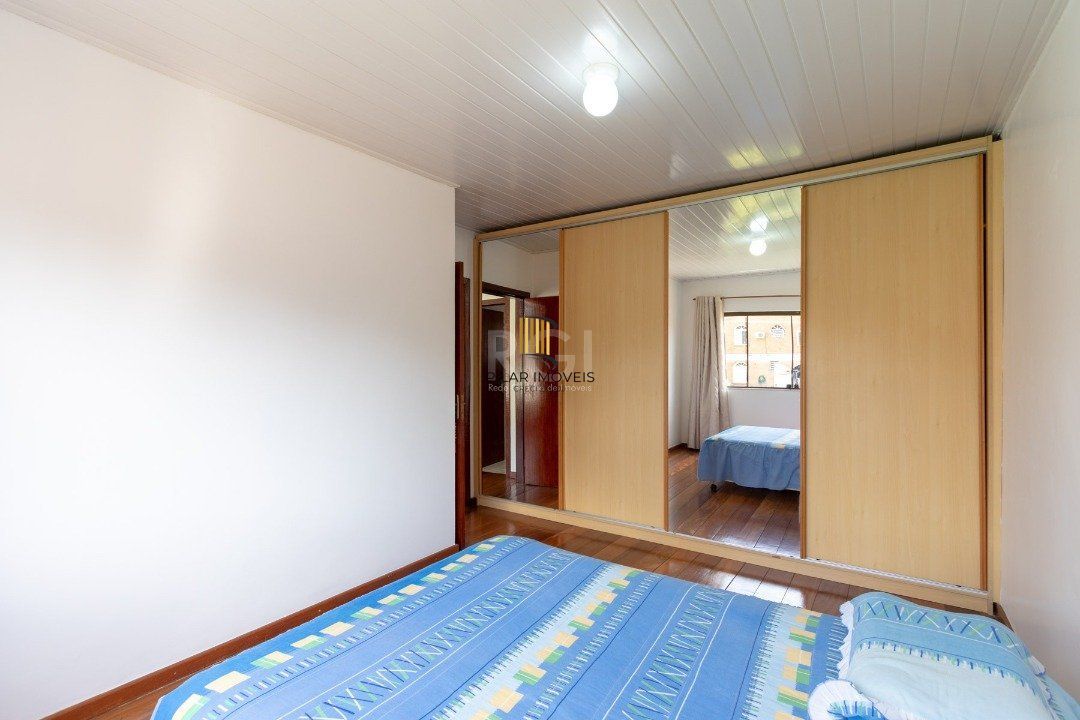 Casa para Venda - 182m², 4 dormitórios, sendo 1 suites, 4 vagas - Jardim Isabel