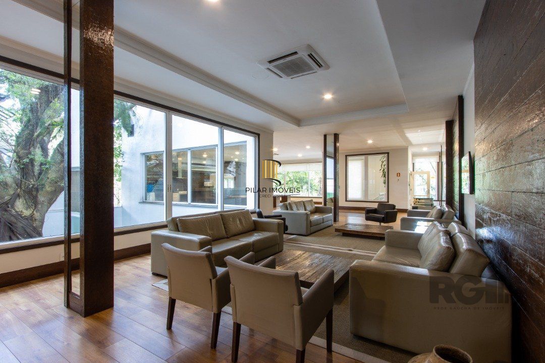 Casa em condominio, mobiliada com 741m² privativos , com 3 suítes- master