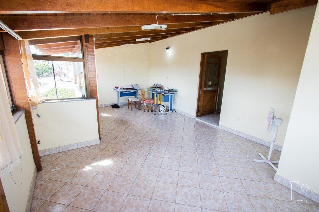 Casa para Venda com 3 dormitórios, sendo 1 suites, e 3 vagas no bairro Imperial Parque