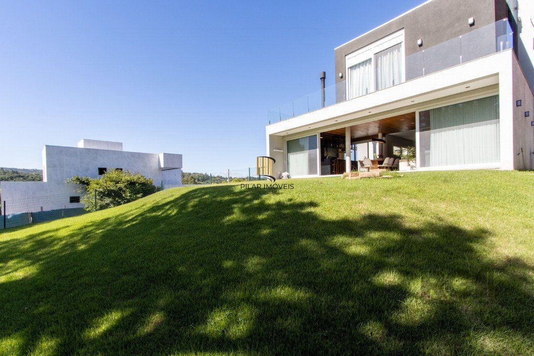 Casa de Condomínio 4 dormitórios no bairro Vila Nova