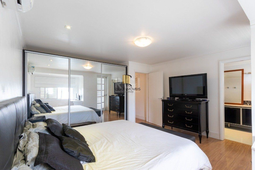 Casa para Venda - 312m², 5 dormitórios, sendo 3 suites, 6 vagas - Vila Conceição