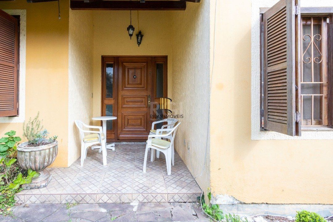 Casa Condominio para Venda - 386m², 3 dormitórios, sendo 2 suites, 2 vagas - Espirito Santo