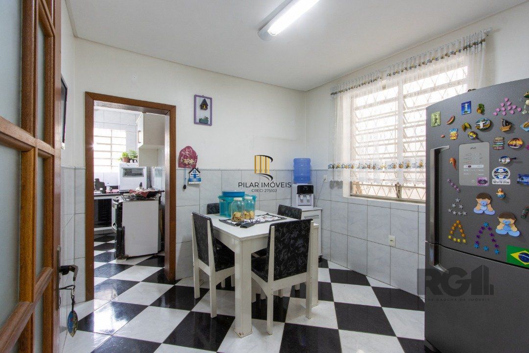 Casa para Venda - 126.89m², 3 dormitórios, 5 vagas - Azenha