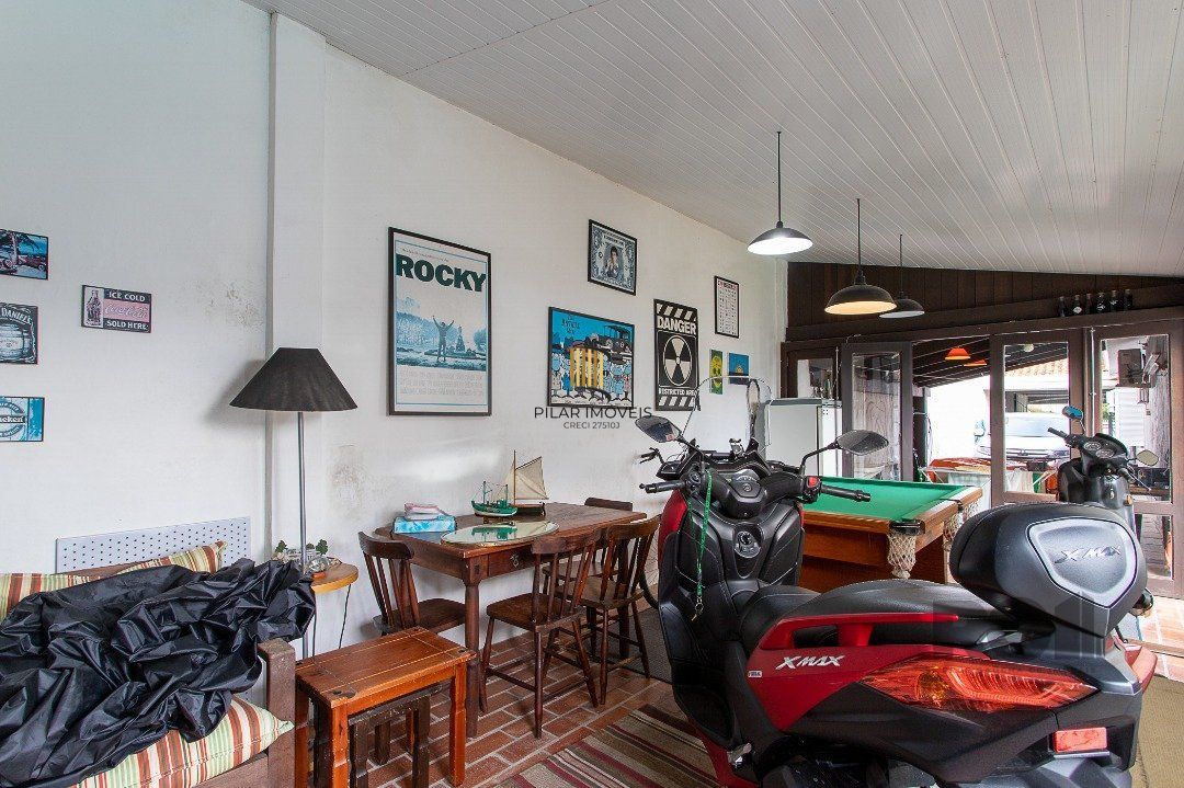 Casa 4 dormitórios no bairro Jardim Isabel